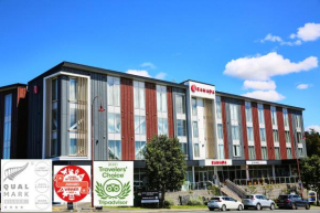 Ramada Suites by Wyndham Albany, Auckland